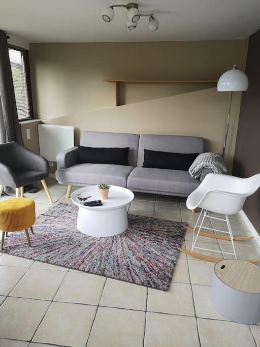 Confortable Maison A La Campagne Les Fougeres Bagian luar foto